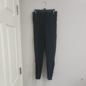 ISSI Black Leggings